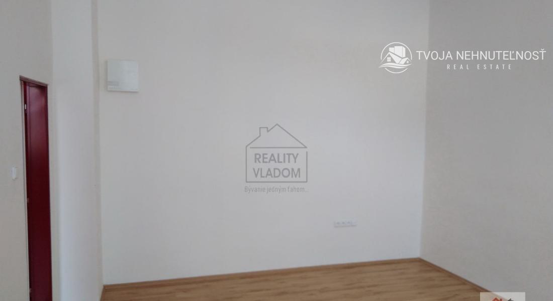 3 priechodzie kancelárie k prenájmu v centre Prešova.