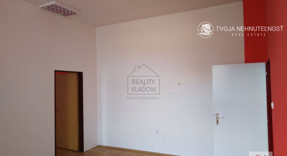 3 priechodzie kancelárie k prenájmu v centre Prešova.