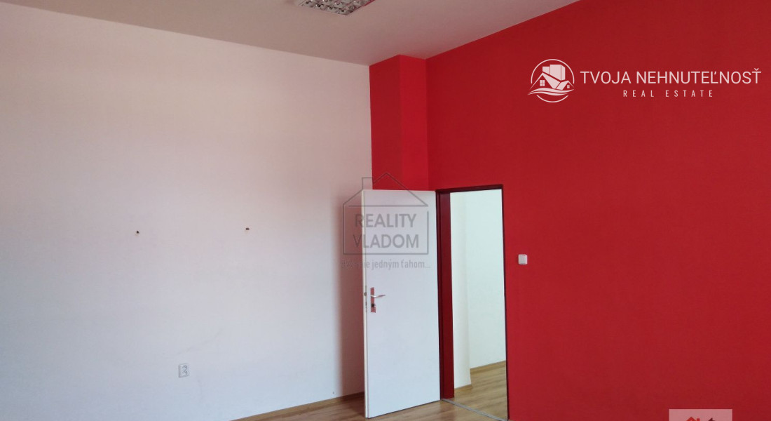 3 priechodzie kancelárie k prenájmu v centre Prešova.