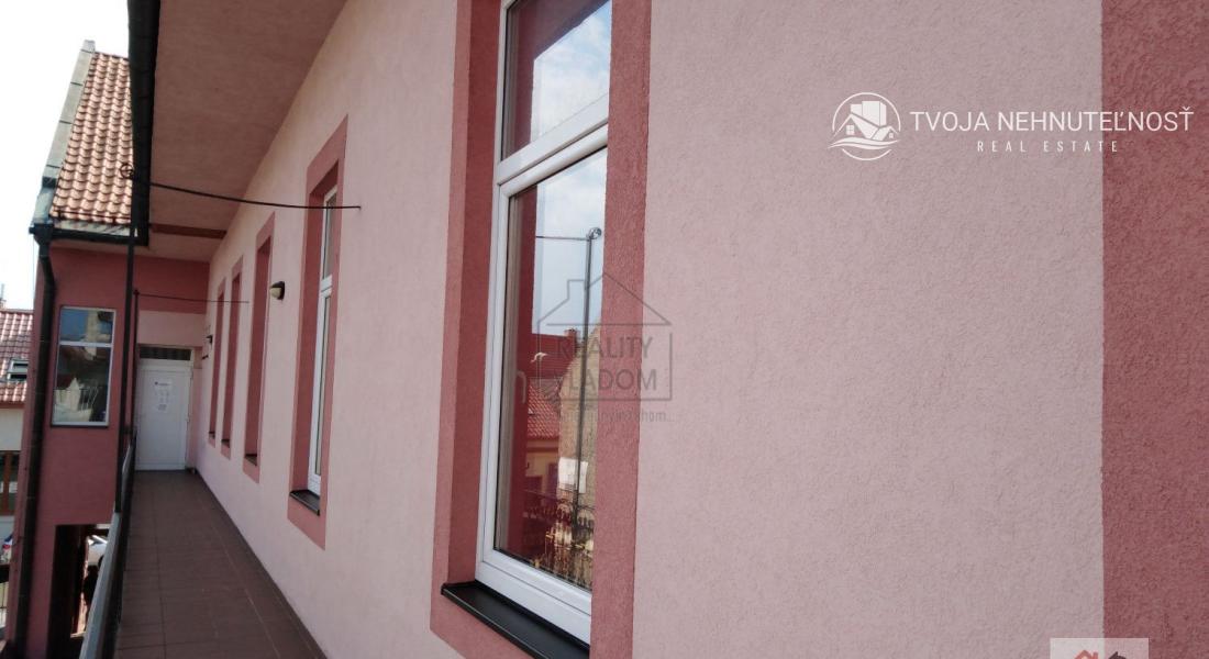 3 priechodzie kancelárie k prenájmu v centre Prešova.