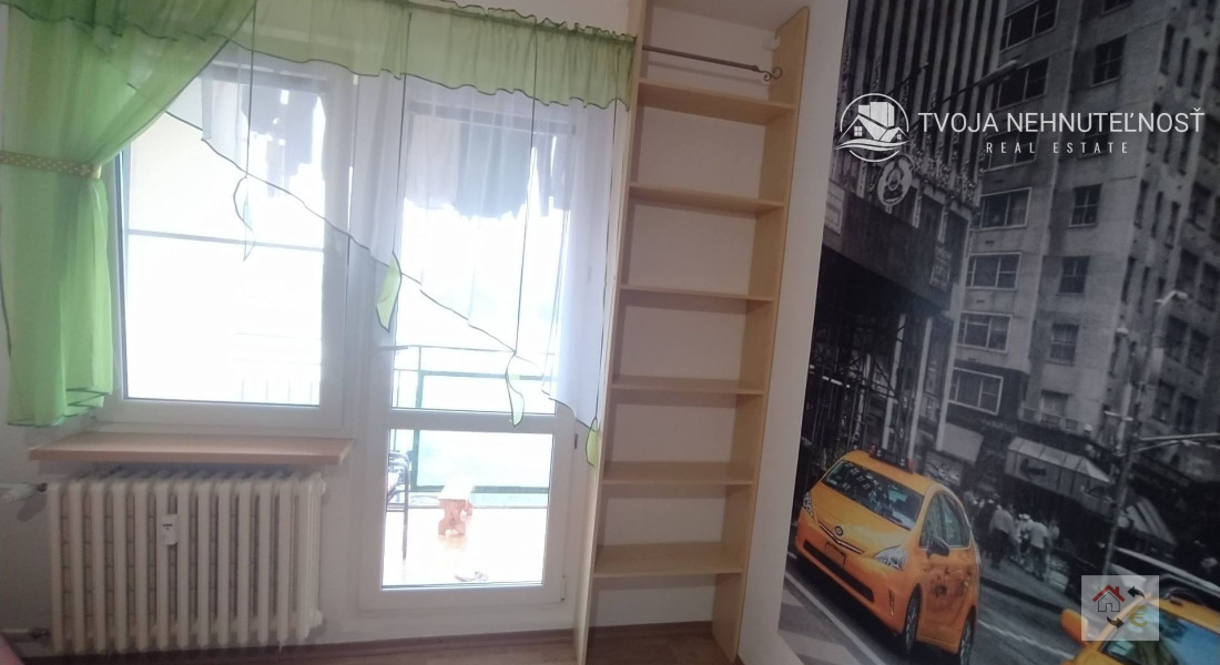 PRENAJATÝ DO 1.8.2025...Krásny 3 izbový byt kompletne zrekonštruovaný a zariadený byt pri OC MAX, Vihorlatská ulica