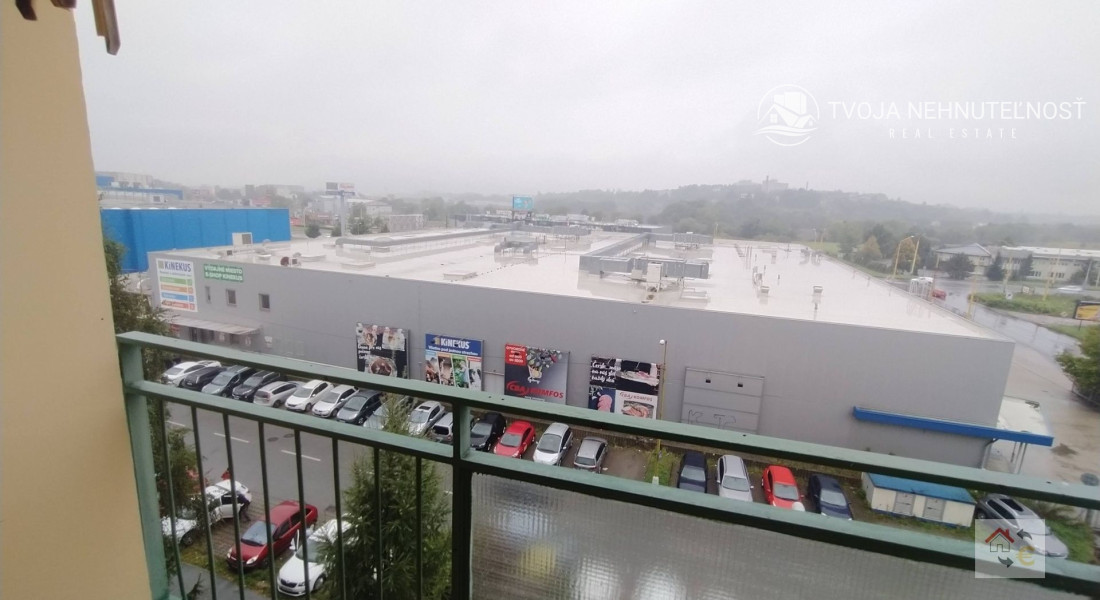 PRENAJATÝ DO 1.8.2025...Krásny 3 izbový byt kompletne zrekonštruovaný a zariadený byt pri OC MAX, Vihorlatská ulica