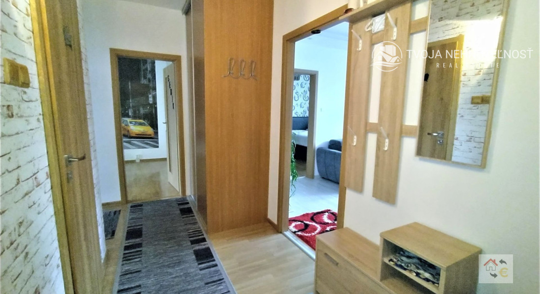 PRENAJATÝ DO 1.8.2025...Krásny 3 izbový byt kompletne zrekonštruovaný a zariadený byt pri OC MAX, Vihorlatská ulica