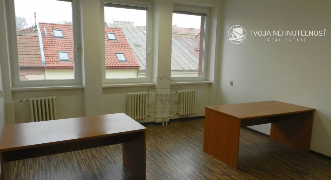 2 zariadené kancelárie, plocha 41 m2, v centre mesta.