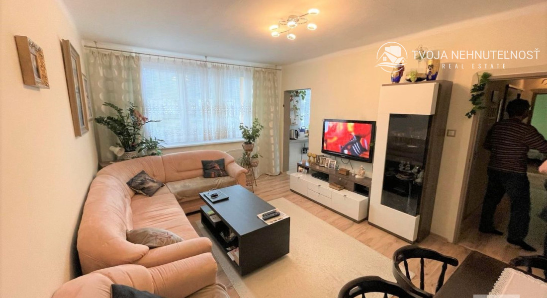 Prenajatý do 30.06.2026...2 izbový s loggiou byt Marka Čulena, kompletná rekonštrukcia, zariadený