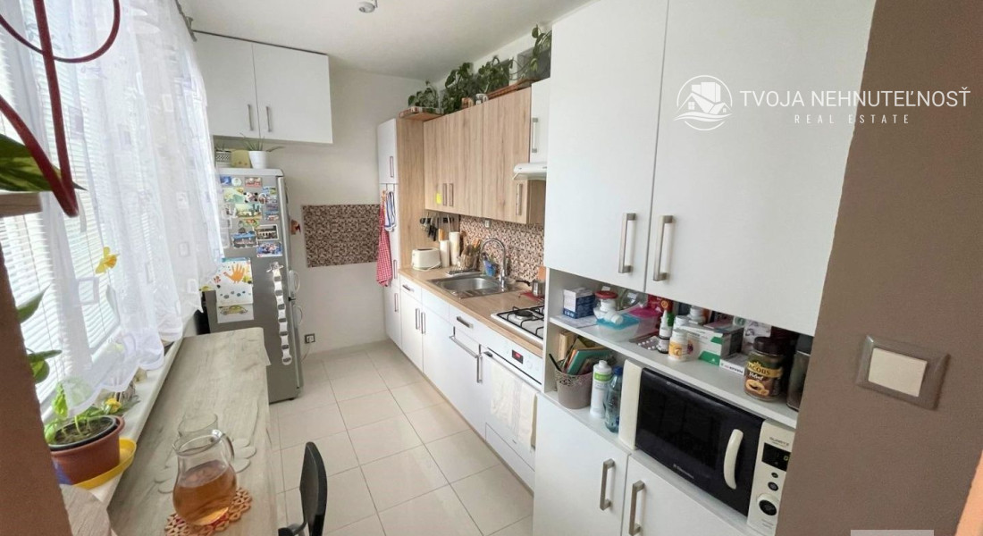 Prenajatý do 30.06.2026...2 izbový s loggiou byt Marka Čulena, kompletná rekonštrukcia, zariadený