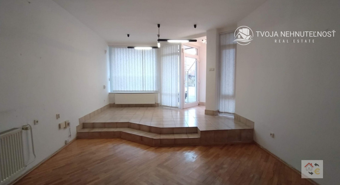 Prenájom obchodných priestorov 42 m2 Šafárikova ulica