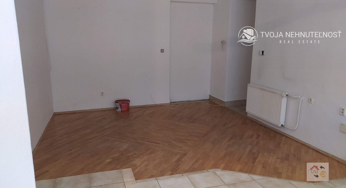 Prenájom obchodných priestorov 42 m2 Šafárikova ulica