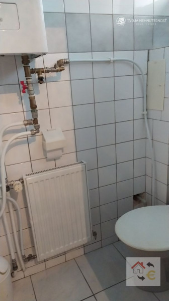 Prenájom obchodných priestorov 42 m2 Šafárikova ulica