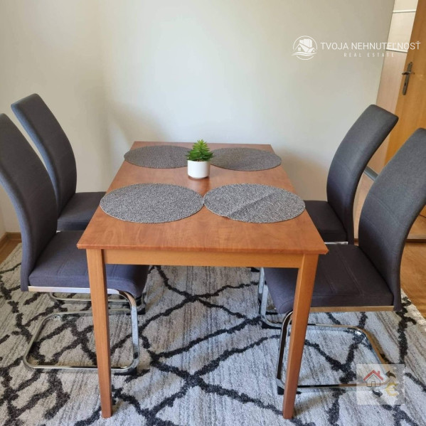 Prenajatý do 1.2.2026...Prenájom 2 izbového bytu Prostějovská 3, zrekonštruovaný a zariadený