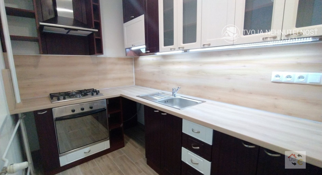 Prenajatý do 31.12.2025...2 izbový byt Levočská, Prešov, rekonštrukcia, čiastočne zariadený