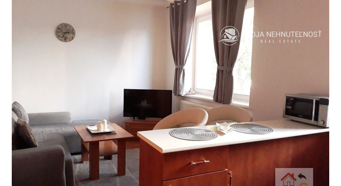 Voľný od 1.12.2025... 2 izbový byt s parkovacím miestom Budovateľská Prešov - zariadený