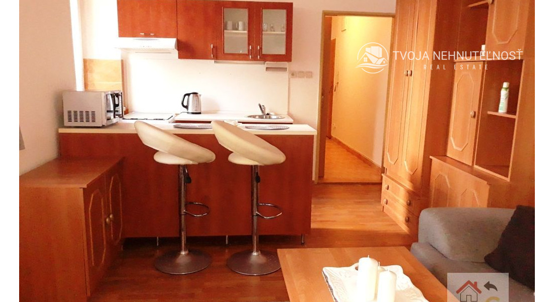 Voľný od 1.12.2025... 2 izbový byt s parkovacím miestom Budovateľská Prešov - zariadený