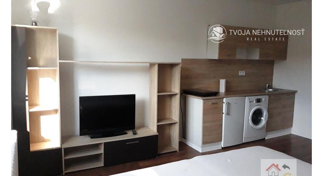 Prenajatý do 1.9.2024...Prenájom 1 izbový byt s kuchynským kútom, komplet rekonštrukcia, plne zariadený