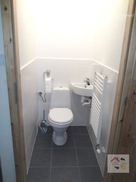 Voľný ihneď... priestranný bezbariérový 4 izbový byt s terasou v priamom centre Prešova, Františkánske námestie