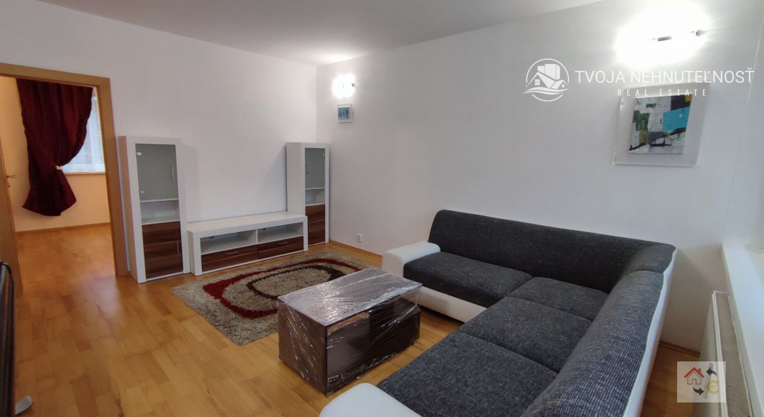 Krásny svetlý a vzdušný 3 izbový kompletne zariadený byt, plne vybavený s loggiou Tomášikova