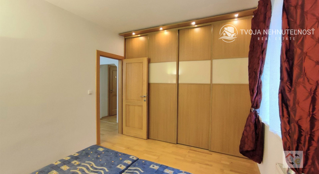 Krásny svetlý a vzdušný 3 izbový kompletne zariadený byt, plne vybavený s loggiou Tomášikova