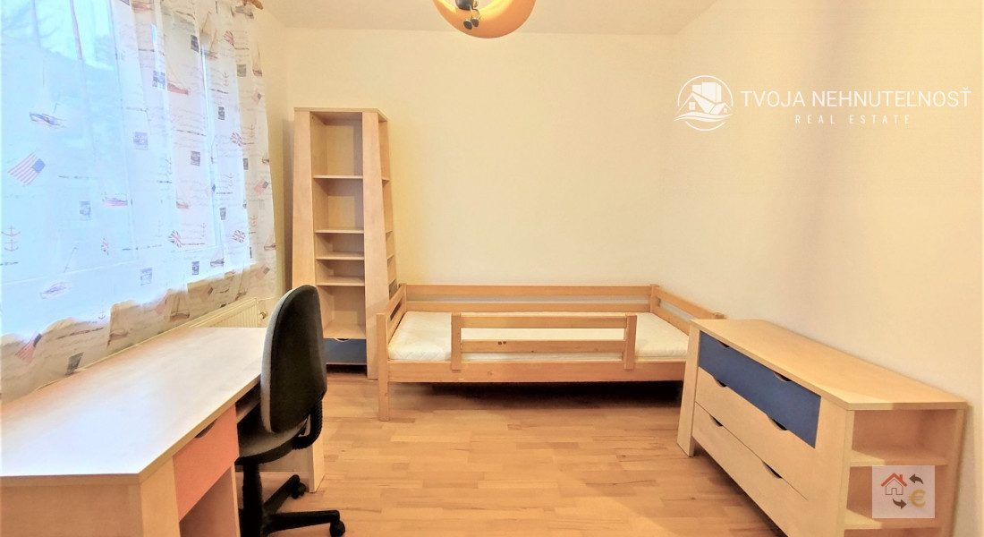 Krásny svetlý a vzdušný 3 izbový kompletne zariadený byt, plne vybavený s loggiou Tomášikova