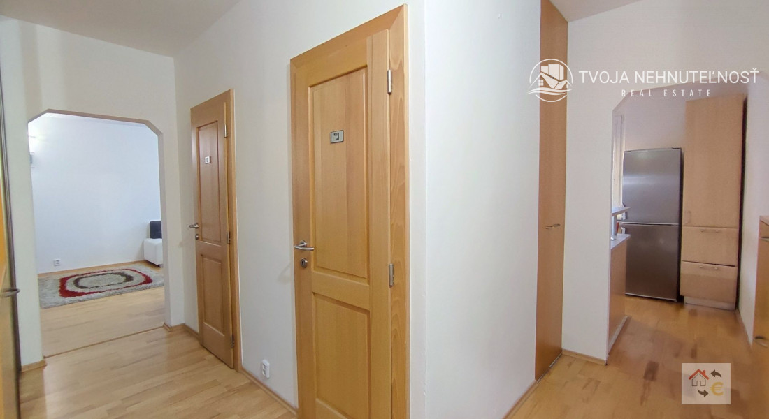 Krásny svetlý a vzdušný 3 izbový kompletne zariadený byt, plne vybavený s loggiou Tomášikova