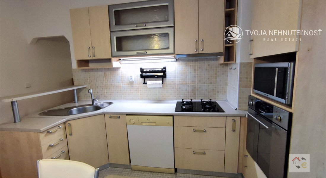 Krásny svetlý a vzdušný 3 izbový kompletne zariadený byt, plne vybavený s loggiou Tomášikova