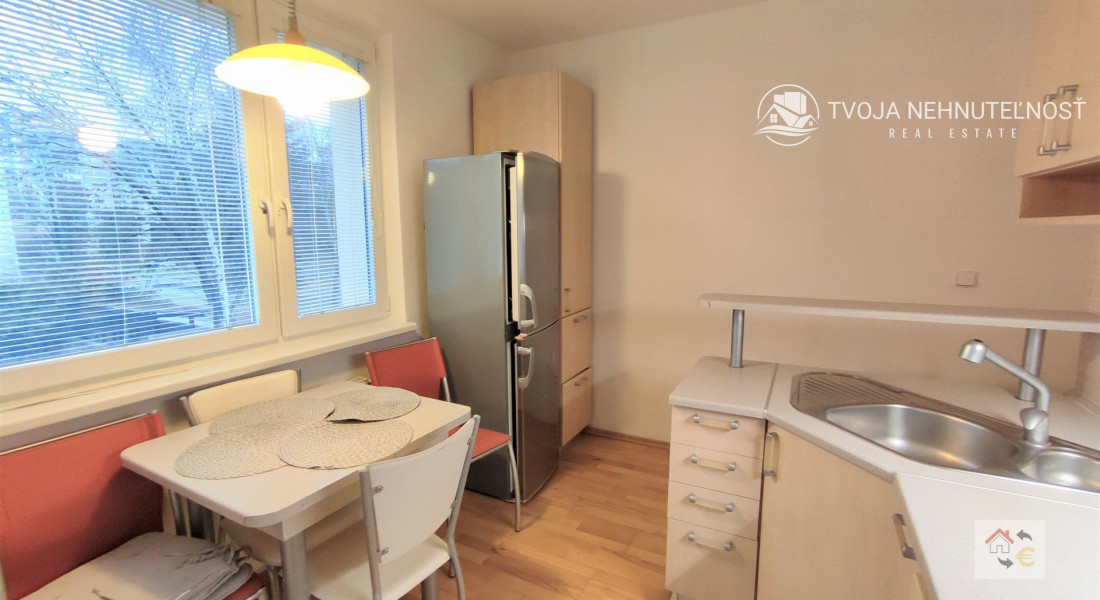 Krásny svetlý a vzdušný 3 izbový kompletne zariadený byt, plne vybavený s loggiou Tomášikova