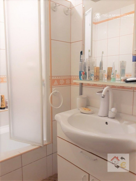 Krásny svetlý a vzdušný 3 izbový kompletne zariadený byt, plne vybavený s loggiou Tomášikova