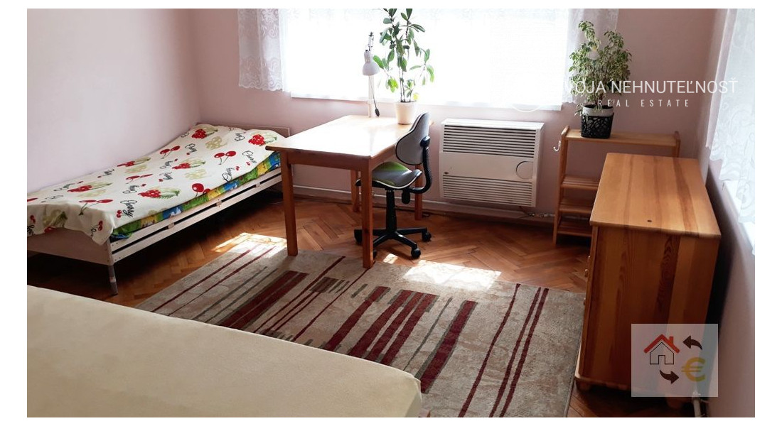 Prenajatý do 1.9.2026... Priestranný tehlový 3 izbový byt v centre mesta, zariadený