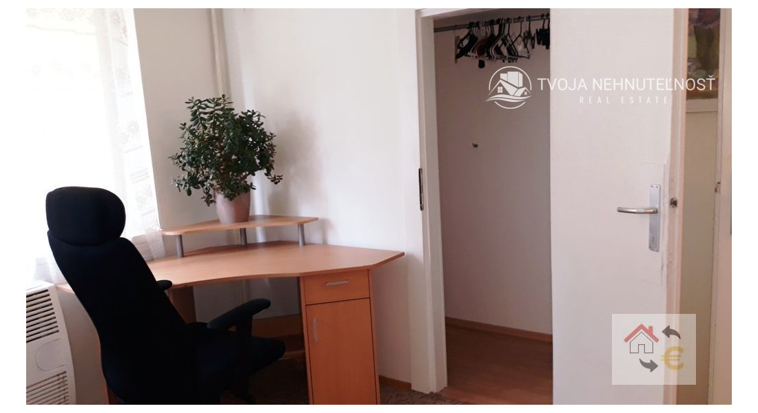 Prenajatý do 1.9.2026... Priestranný tehlový 3 izbový byt v centre mesta, zariadený