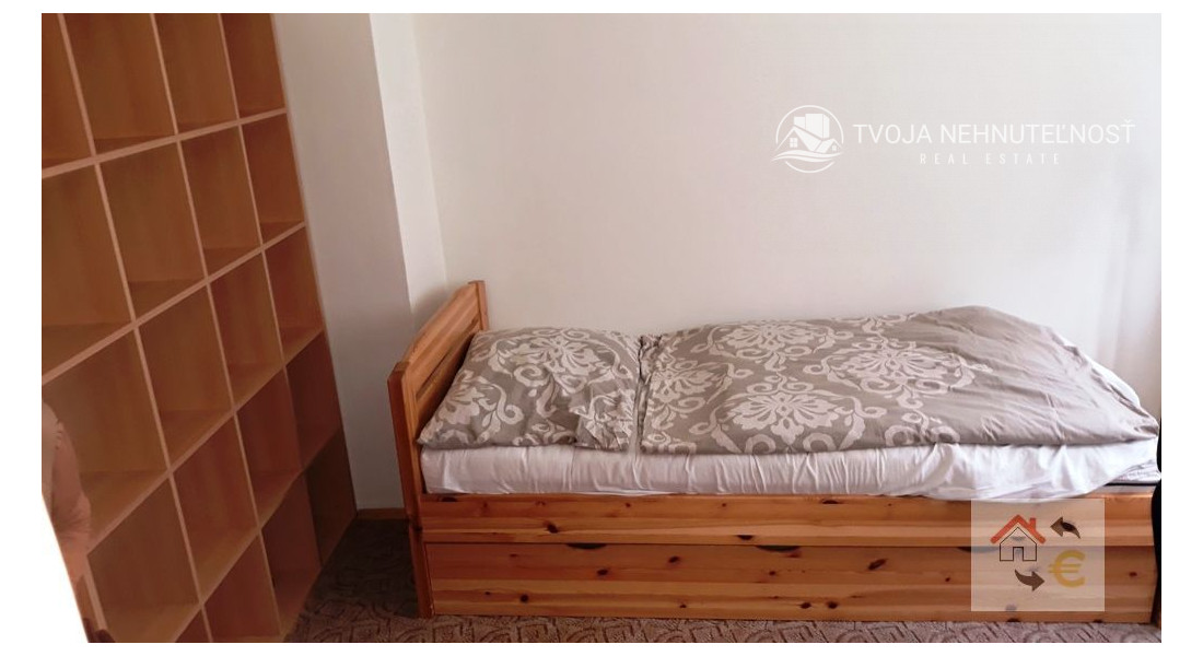 Prenajatý do 1.9.2026... Priestranný tehlový 3 izbový byt v centre mesta, zariadený