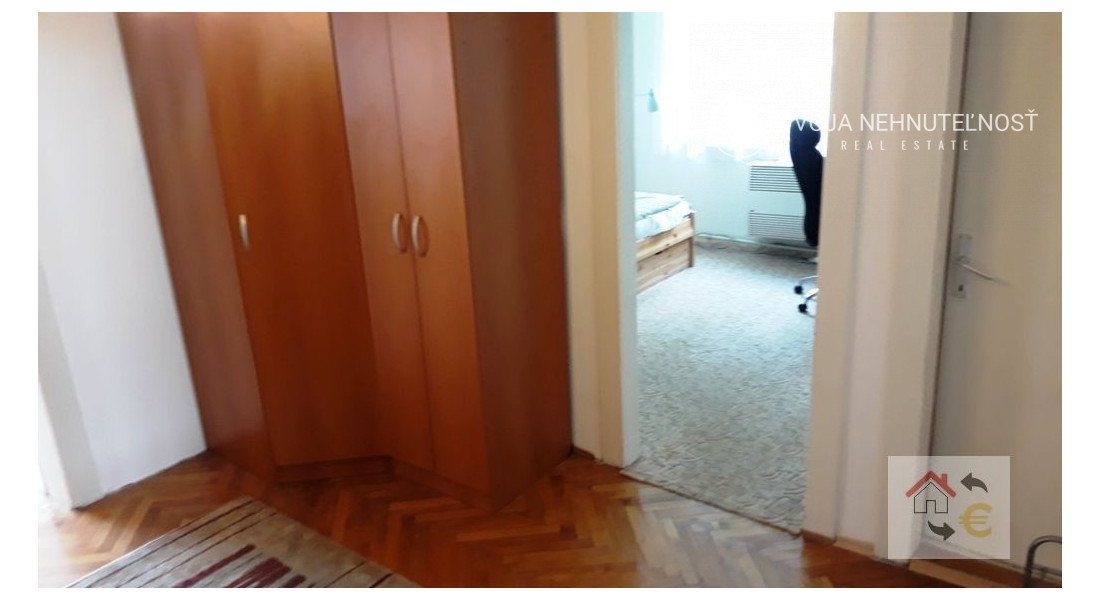 Prenajatý do 1.9.2026... Priestranný tehlový 3 izbový byt v centre mesta, zariadený