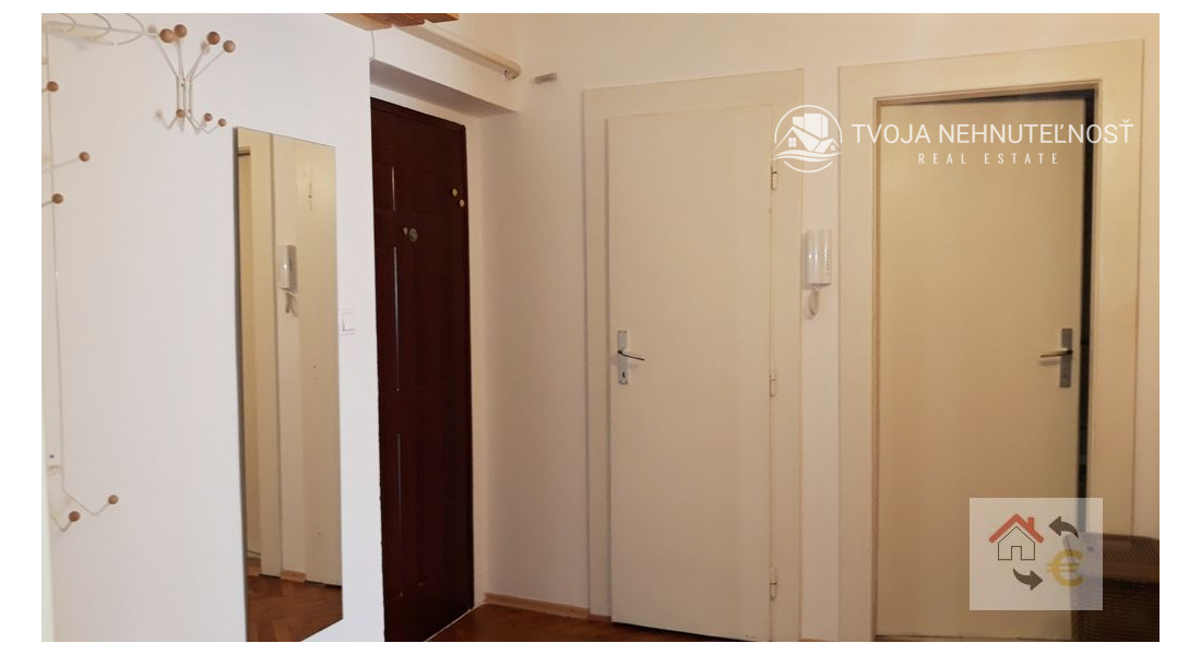 Prenajatý do 1.9.2026... Priestranný tehlový 3 izbový byt v centre mesta, zariadený