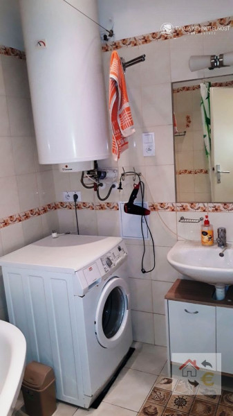 Prenajatý do 1.9.2026... Priestranný tehlový 3 izbový byt v centre mesta, zariadený