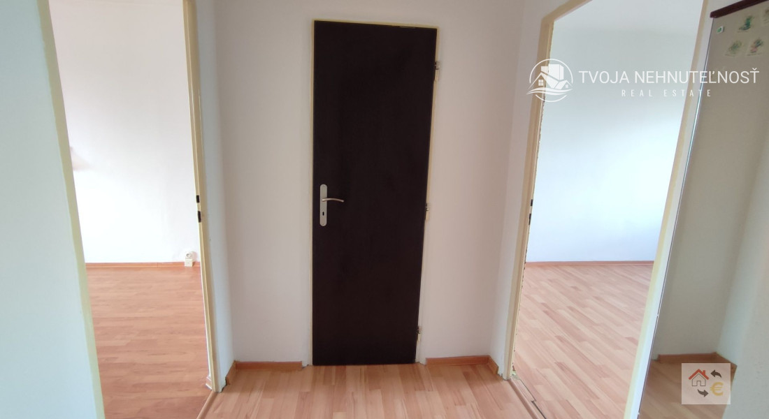 Prenajatý do 1.6.2026...Na prenájom 2 izbový byt čiastočne zariadený, Mukačevská ulica, čiastočná rekonštrukcia