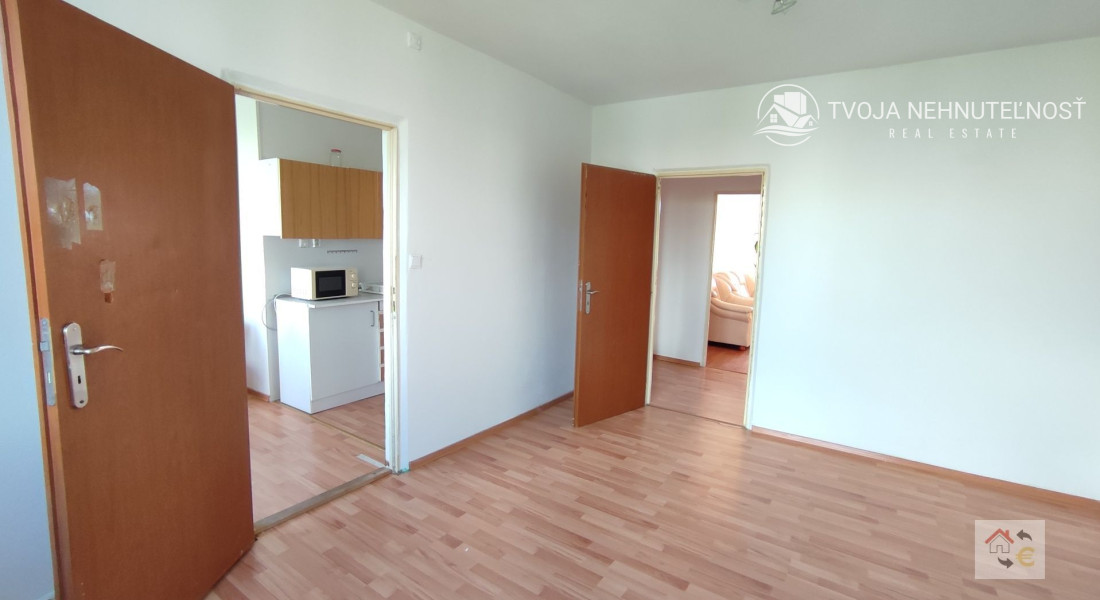 Prenajatý do 1.6.2026...Na prenájom 2 izbový byt čiastočne zariadený, Mukačevská ulica, čiastočná rekonštrukcia