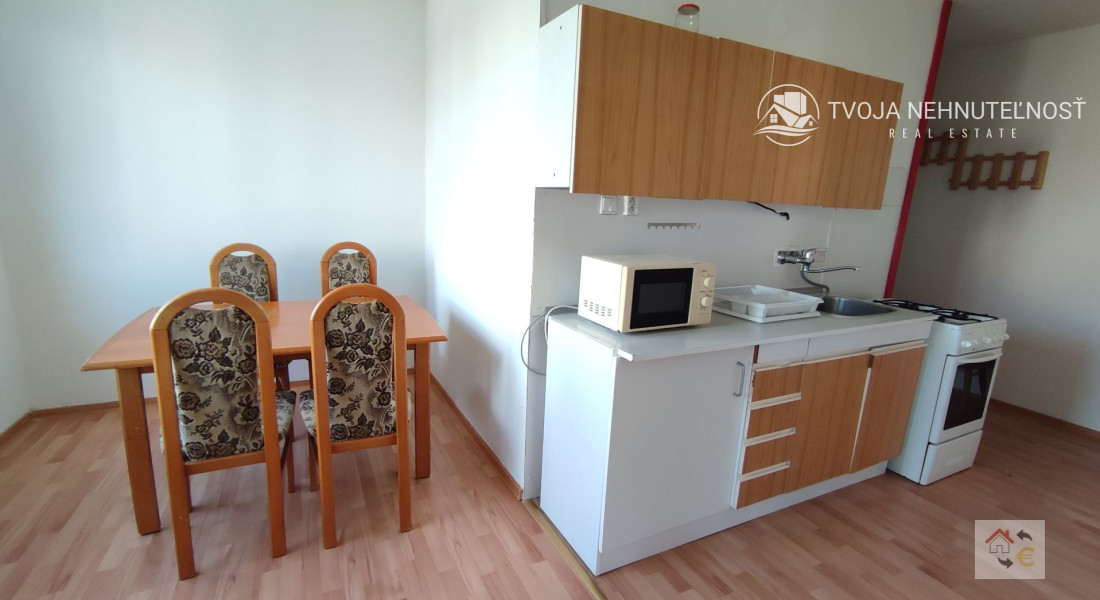 Prenajatý do 1.6.2026...Na prenájom 2 izbový byt čiastočne zariadený, Mukačevská ulica, čiastočná rekonštrukcia