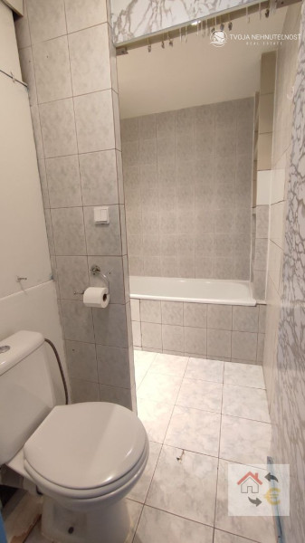 Prenajatý do 1.6.2026...Na prenájom 2 izbový byt čiastočne zariadený, Mukačevská ulica, čiastočná rekonštrukcia