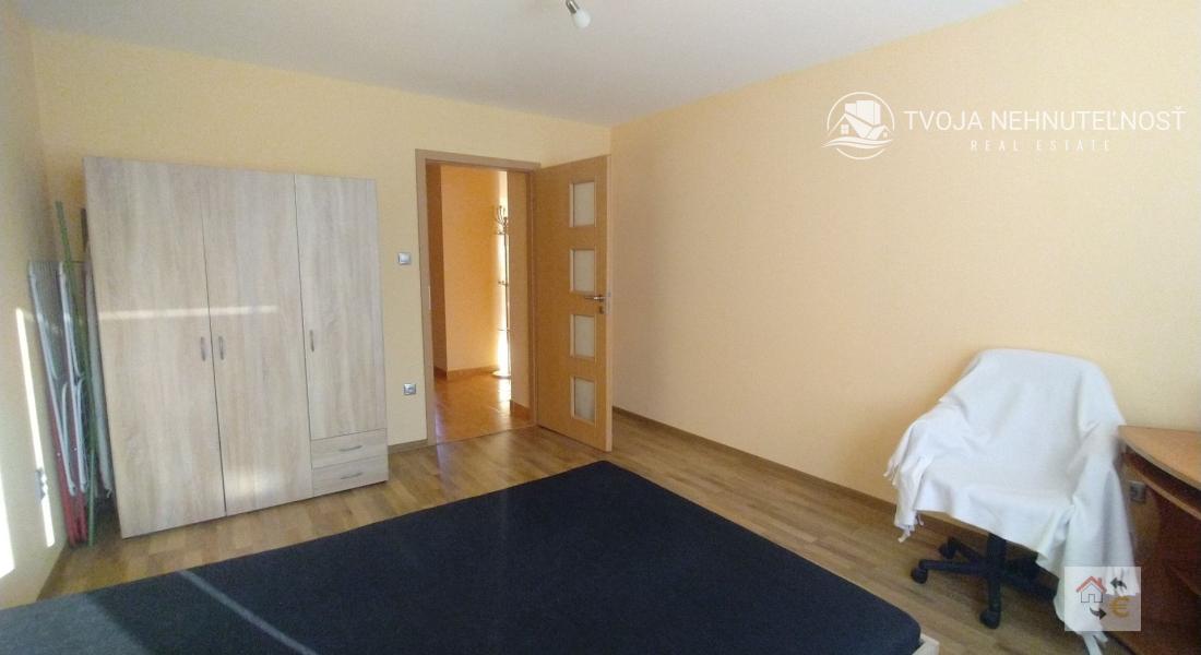 Prenajatý do 1.3.2026...Tehlový 2 izbový byt s balkónom 17.novembra Prešov, zrekonštruovaný a kompletne zariadený