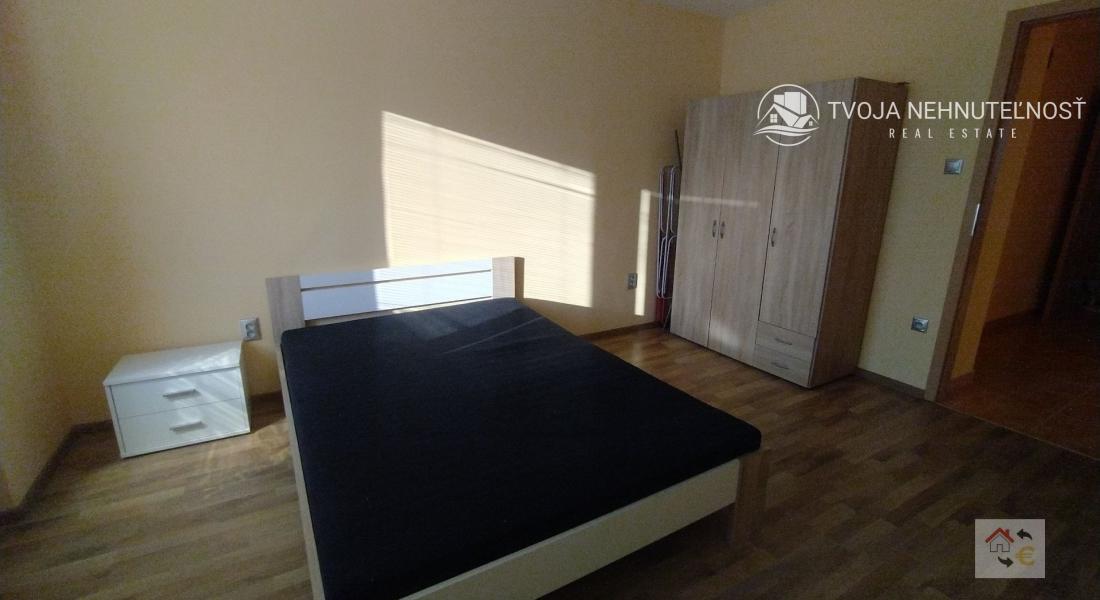 Prenajatý do 1.3.2026...Tehlový 2 izbový byt s balkónom 17.novembra Prešov, zrekonštruovaný a kompletne zariadený