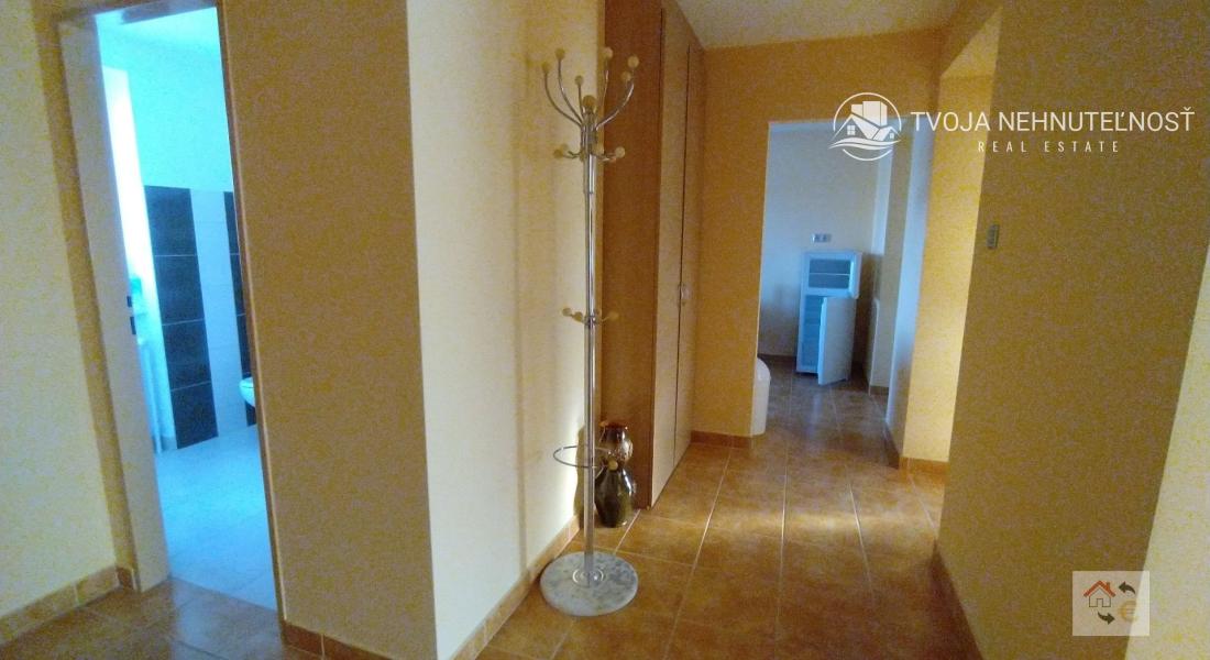 Prenajatý do 1.3.2026...Tehlový 2 izbový byt s balkónom 17.novembra Prešov, zrekonštruovaný a kompletne zariadený