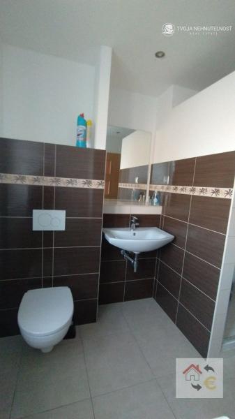 Prenajatý do 1.3.2026...Tehlový 2 izbový byt s balkónom 17.novembra Prešov, zrekonštruovaný a kompletne zariadený