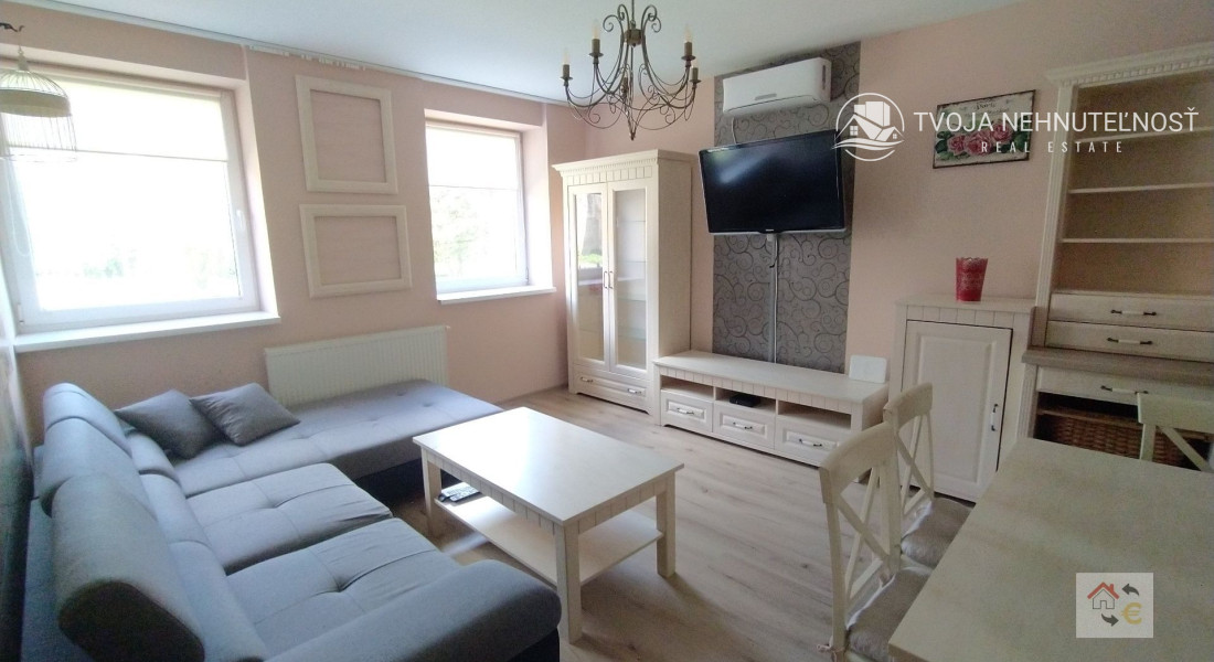 Prenajaté do 1.6.2026 - Krásny 3 izbový byt kompletne zariadený byt Nižná Šebastová - Slánska ulica