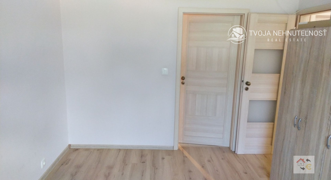 Prenajaté do 1.6.2026 - Krásny 3 izbový byt kompletne zariadený byt Nižná Šebastová - Slánska ulica