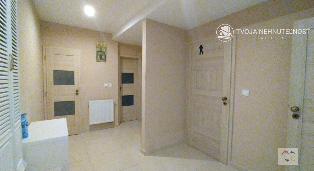 Prenajaté do 1.6.2026 - Krásny 3 izbový byt kompletne zariadený byt Nižná Šebastová - Slánska ulica