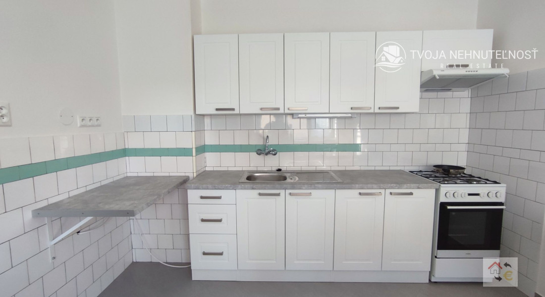 Voľná izba od 1.12.2024...PRENÁJOM SAMOSTATNEJ IZBY V RODINNOM DOME SO ZÁHRADOU, JESENSKÉHO ULICA