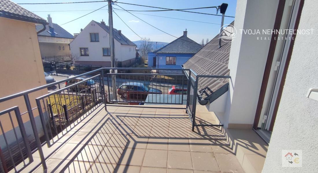 Voľná izba od 1.12.2024...PRENÁJOM SAMOSTATNEJ IZBY V RODINNOM DOME SO ZÁHRADOU, JESENSKÉHO ULICA