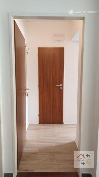 Prenajatá do 1.9.2026 - zariadená garsónka 20 m2 komplet rekonštrukcia