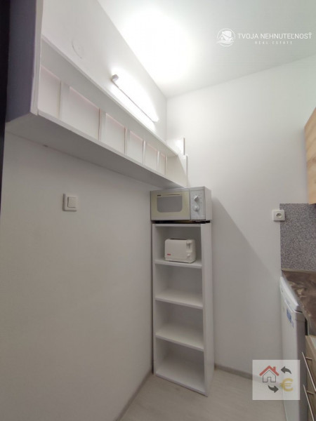 Prenajatá do 30.06.2024...Na prenájom garsónka v rodinnom dome v mestskej časti Surdok