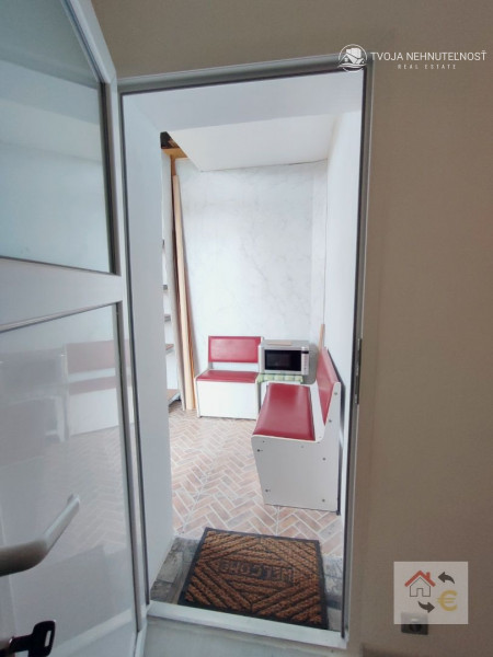 Prenajatá do 30.06.2024...Na prenájom garsónka v rodinnom dome v mestskej časti Surdok