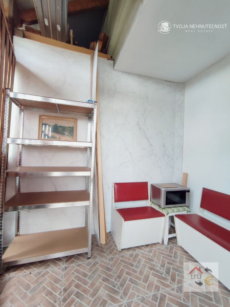 Prenajatá do 30.06.2024...Na prenájom garsónka v rodinnom dome v mestskej časti Surdok