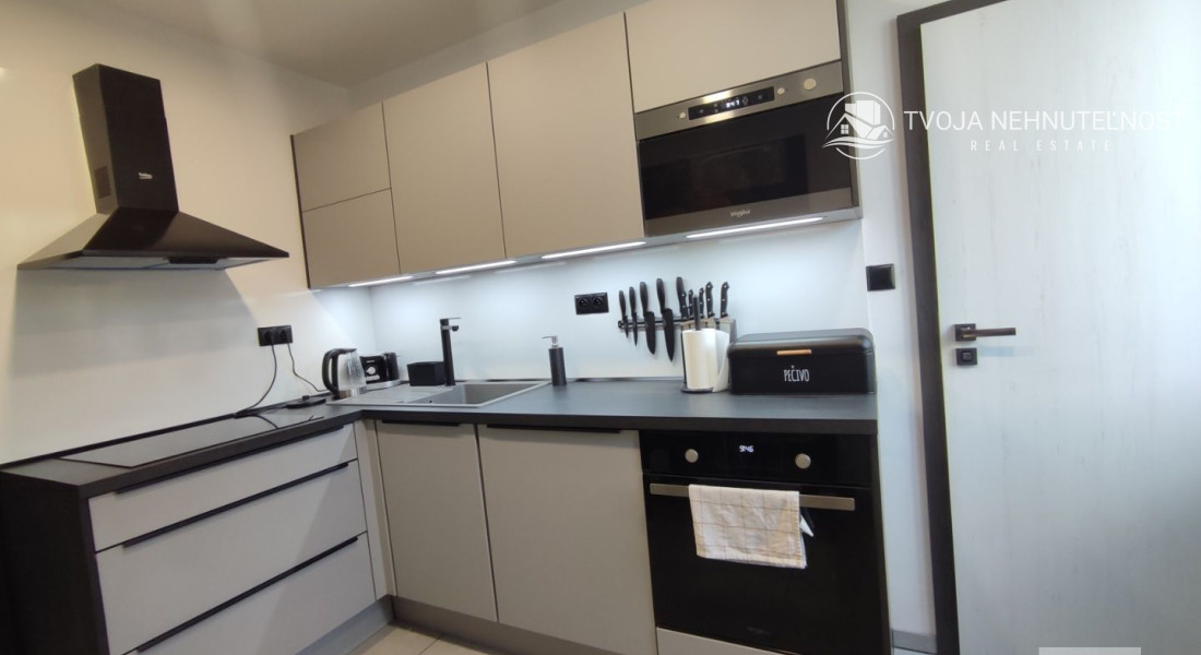 Prenajatý do 1.7.2026....Na prenájom krásny zrekonštruovaný 2 izbový byt sídlisku II pri Lidli